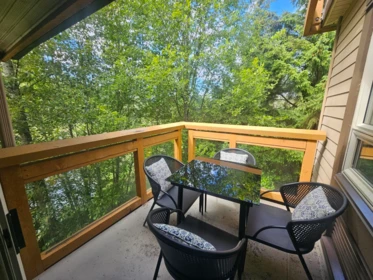 Kitchen Island Photo of 312 40900 Tantalus Road, Squamish, BC