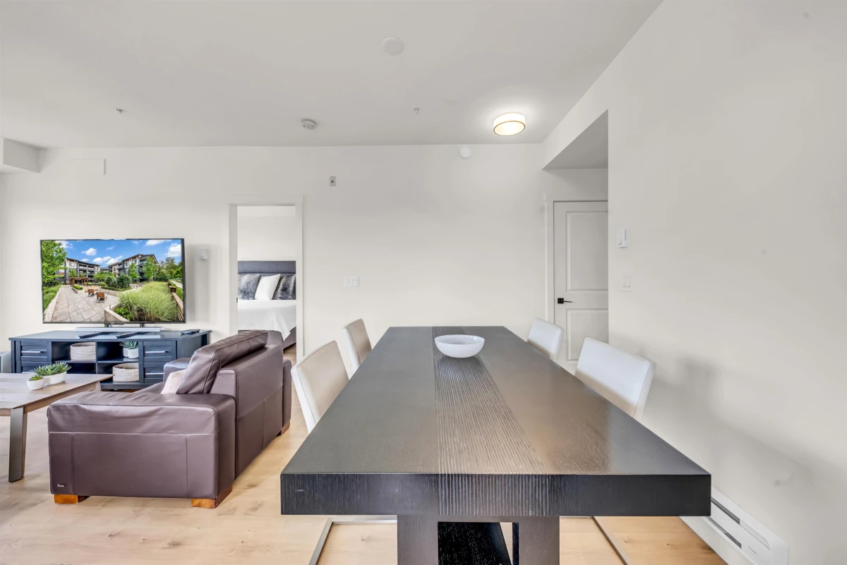 Family Room Photo of 323 7506 199a Street, Langley, BC