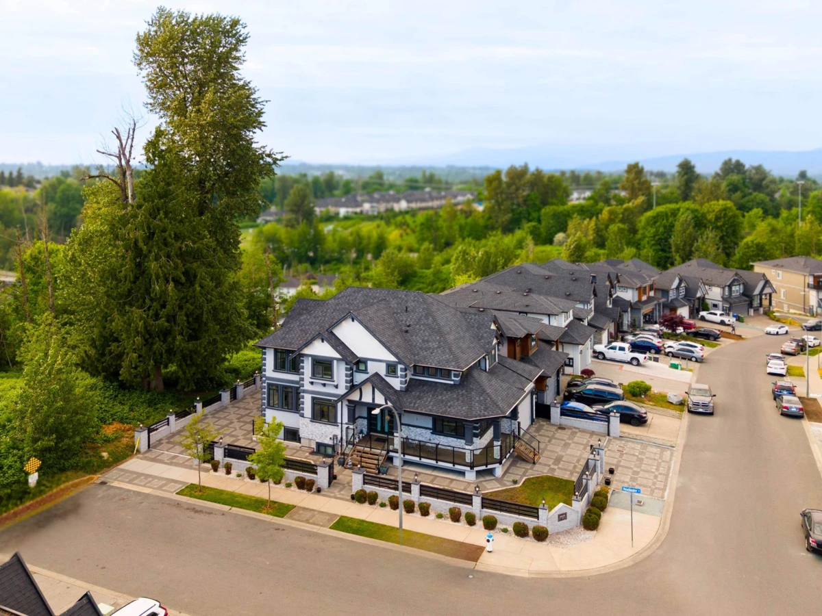 Family Room Photo of 3439 Hill Park Place, Abbotsford, BC