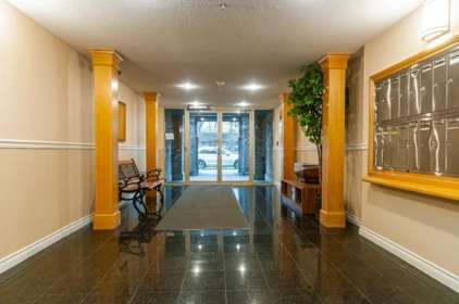 208 5650 Oak Street, Vancouver, BC, Vancouver — Apartment/Condo for sale