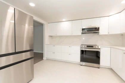 Primary Bathroom Photo of 208 5650 Oak Street, Vancouver, BC