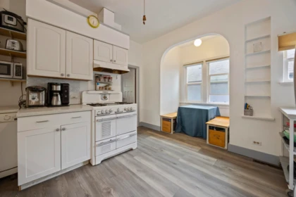 Kitchen Photo of 1105 Hamilton Street, New Westminster, BC