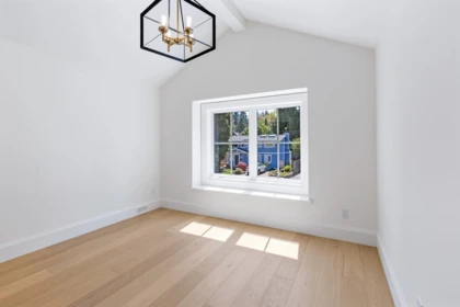 Hallway Photo of 12641 15 Avenue, Surrey, BC