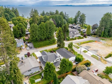 Swimming Pool Photo of 12641 15 Avenue, Surrey, BC