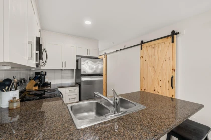 Walk-In Closet Photo of 27 19551 66 Avenue, Surrey, BC