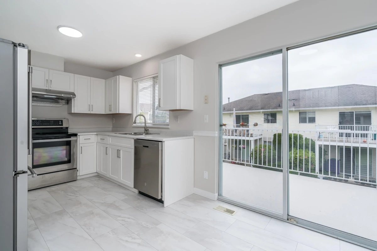 Dining Area Photo of 31 31255 Upper Maclure Drive, Abbotsford, BC