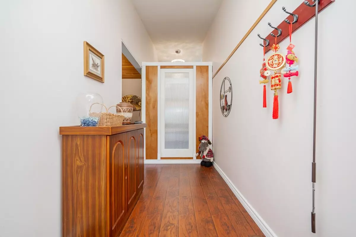 Living Room Photo of 10764 Fraserglen Drive, Surrey, BC