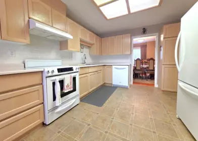 Kitchen Photo of 3 8567 164 Street, Surrey, BC