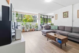 106 620 Seventh Avenue, New Westminster, BC