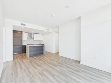2704 2381 Beta Avenue, Burnaby, BC, Burnaby — Apartment/Condo for sale