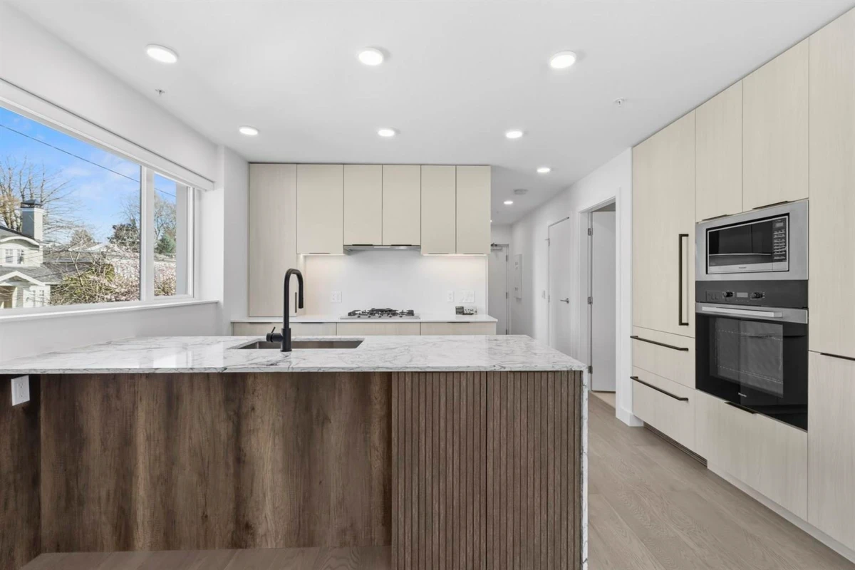 Dining Area Photo of 201 3590 W 39th Avenue, Vancouver, BC