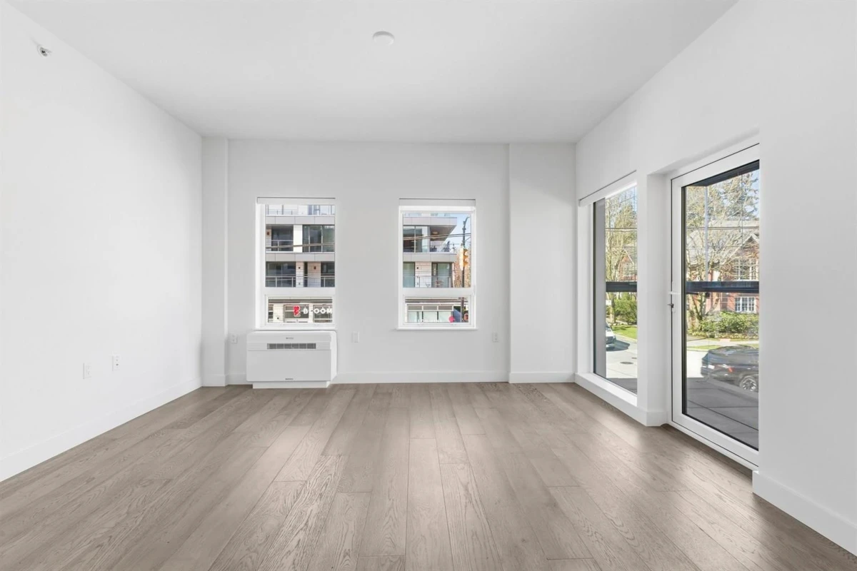 Living Room Photo of 201 3590 W 39th Avenue, Vancouver, BC