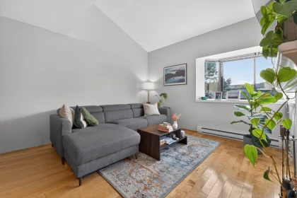 Breakfast Nook Photo of 311 1922 W 7th Avenue, Vancouver, BC
