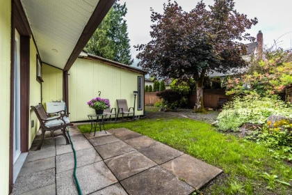 Kitchen Island Photo of 19746 49 Avenue, Langley, BC