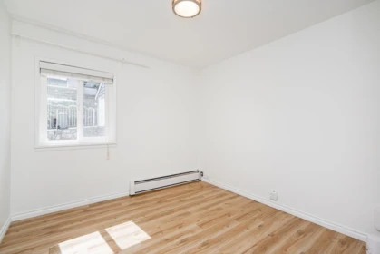 Basement Recreation Room Photo of 914 Ladner Street, New Westminster, BC
