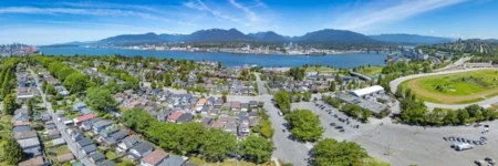Outdoor Deck Photo of 2 2893 Eton Street, Vancouver, BC