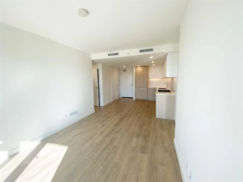 Family Room Photo of 1008 318 Alderson Avenue, Coquitlam, BC