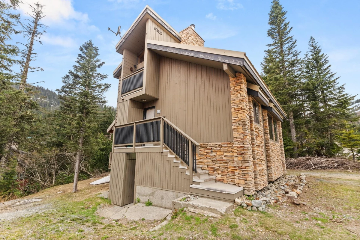 Family Room Photo of 20803 Mount Keenan Road, Mission, BC