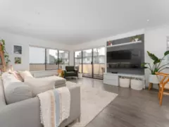 103 127 E 4th Street, North Vancouver, BC
