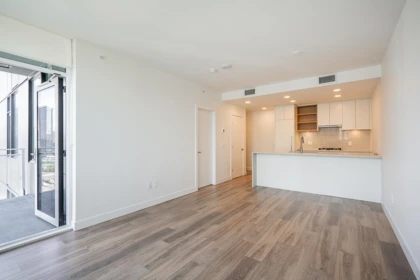 2101 4433 Alaska Street, Burnaby, BC, Burnaby — Apartment/Condo for sale