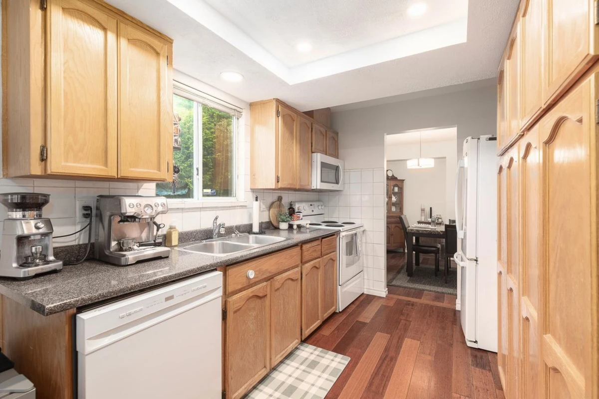 Dining Area Photo of 11 21541 Mayo Place, Maple Ridge, BC