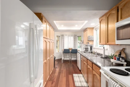 Kitchen Photo of 11 21541 Mayo Place, Maple Ridge, BC