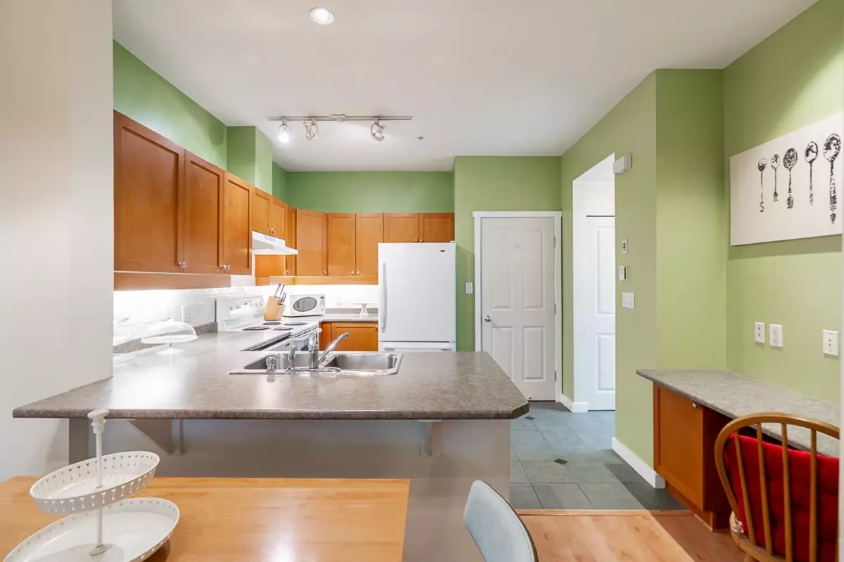 Family Room Photo of 135 18 Jack Mahony Place, New Westminster, BC