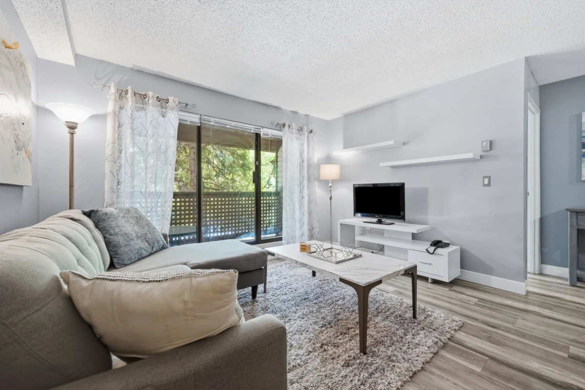 Family Room Photo of 106 423 Agnes Street, New Westminster, BC