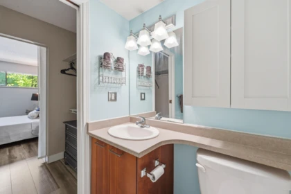 Hallway Photo of 106 423 Agnes Street, New Westminster, BC