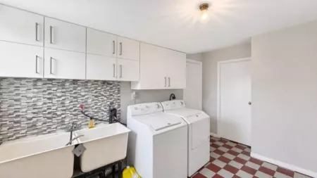Hot Tub / Spa Photo of 6072 Selma Avenue, Burnaby, BC