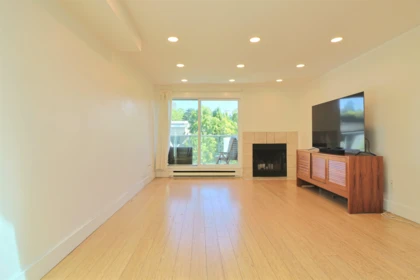 21 1345 W 4th Avenue, Vancouver, BC, Vancouver — Townhouse for sale