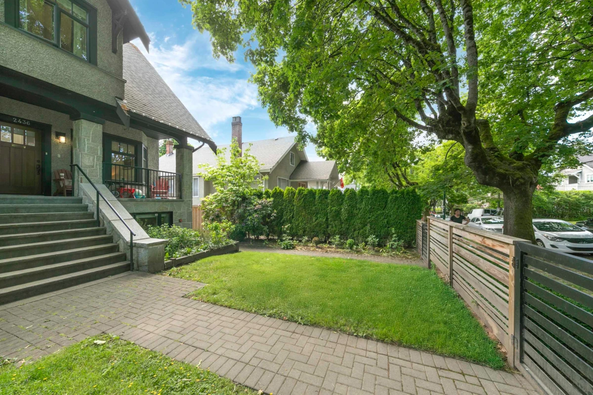Family Room Photo of 2436 W 8th Avenue, Vancouver, BC