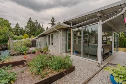 Hot Tub / Spa Photo of 6319 Tower Street, Sechelt, BC