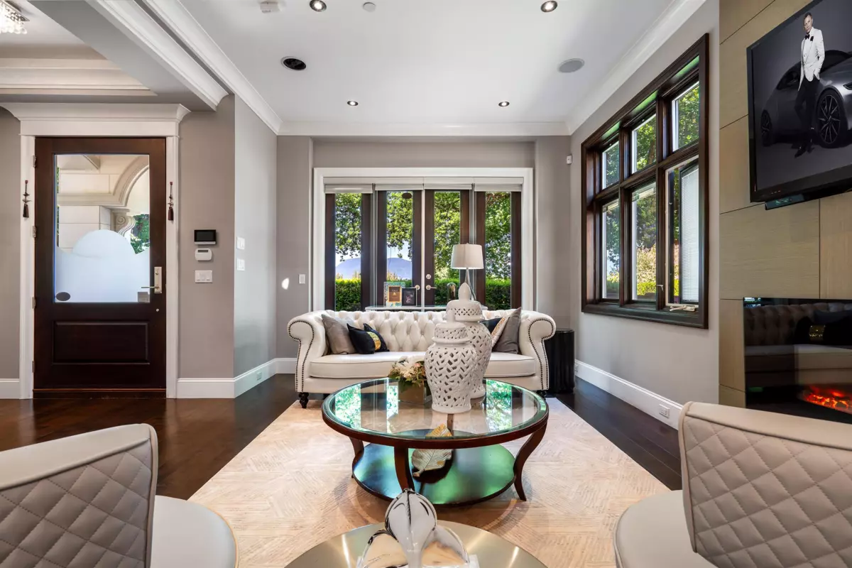 Family Room Photo of 4320 W 8th Avenue, Vancouver, BC
