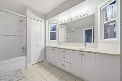 Laundry Room Photo of 21686 93 Avenue, Langley, BC