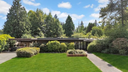 Staircase Photo of 4290 Salish Drive, Vancouver, BC
