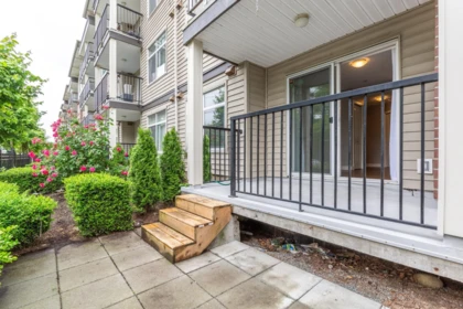 Front Yard Photo of 105 46150 Bole Avenue, Chilliwack, BC