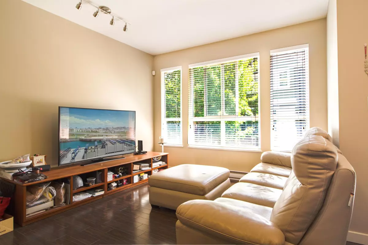 Living Room Photo of 22 22380 Sharpe Avenue, Richmond, BC
