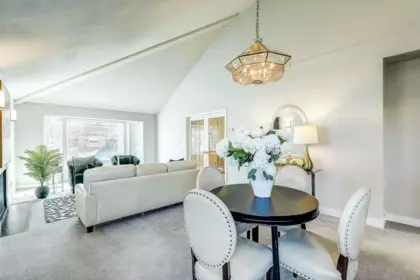Breakfast Nook Photo of 16529 85th Street, Surrey, BC