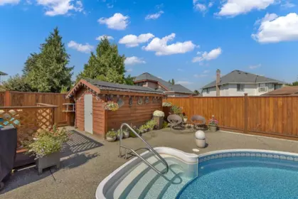 Front Yard Photo of 16529 85th Street, Surrey, BC