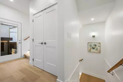 Entry Foyer Photo of 2 4875 Albert Street, Burnaby, BC