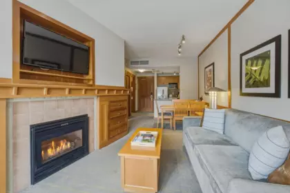 702 4320 Sundial Crescent, Whistler, BC, Whistler — Apartment/Condo for sale