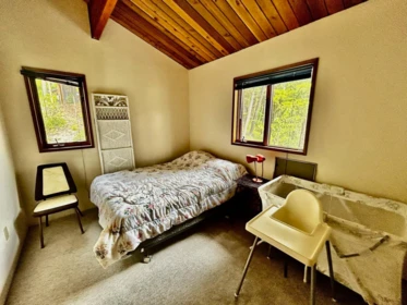 Entry Foyer Photo of 8200 Gun Lake Road, Pemberton, BC