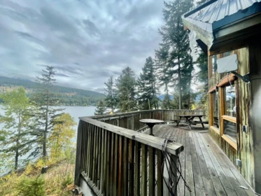 Guest Bathroom Photo of 8200 Gun Lake Road, Pemberton, BC