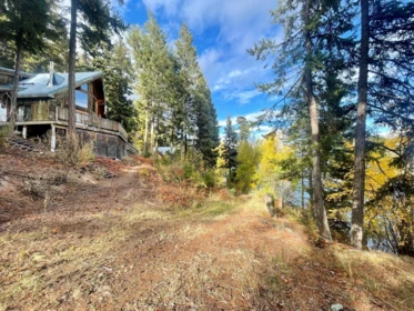Walk-In Closet Photo of 8200 Gun Lake Road, Pemberton, BC