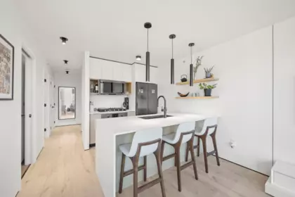 502 2979 Glen Drive, Coquitlam, BC, Coquitlam — Apartment/Condo for sale