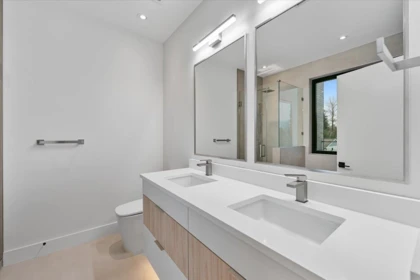 Hallway Photo of 102 1518 Hatton Avenue, Burnaby, BC
