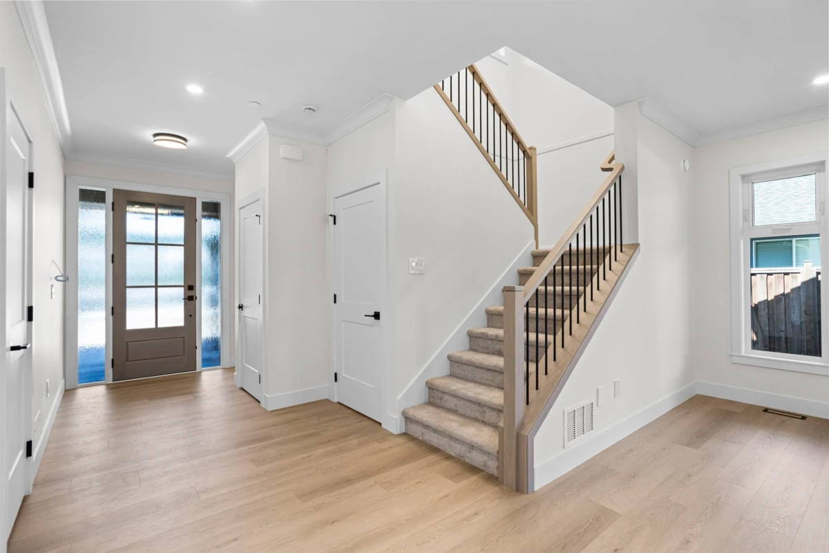 Family Room Photo of 20619 123 Avenue, Maple Ridge, BC