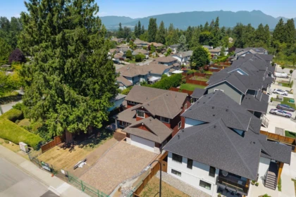 Community Amenities Photo (Clubhouse) of 20619 123 Avenue, Maple Ridge, BC
