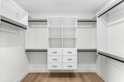 Mudroom Photo of 20619 123 Avenue, Maple Ridge, BC